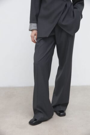 Straight-leg pants